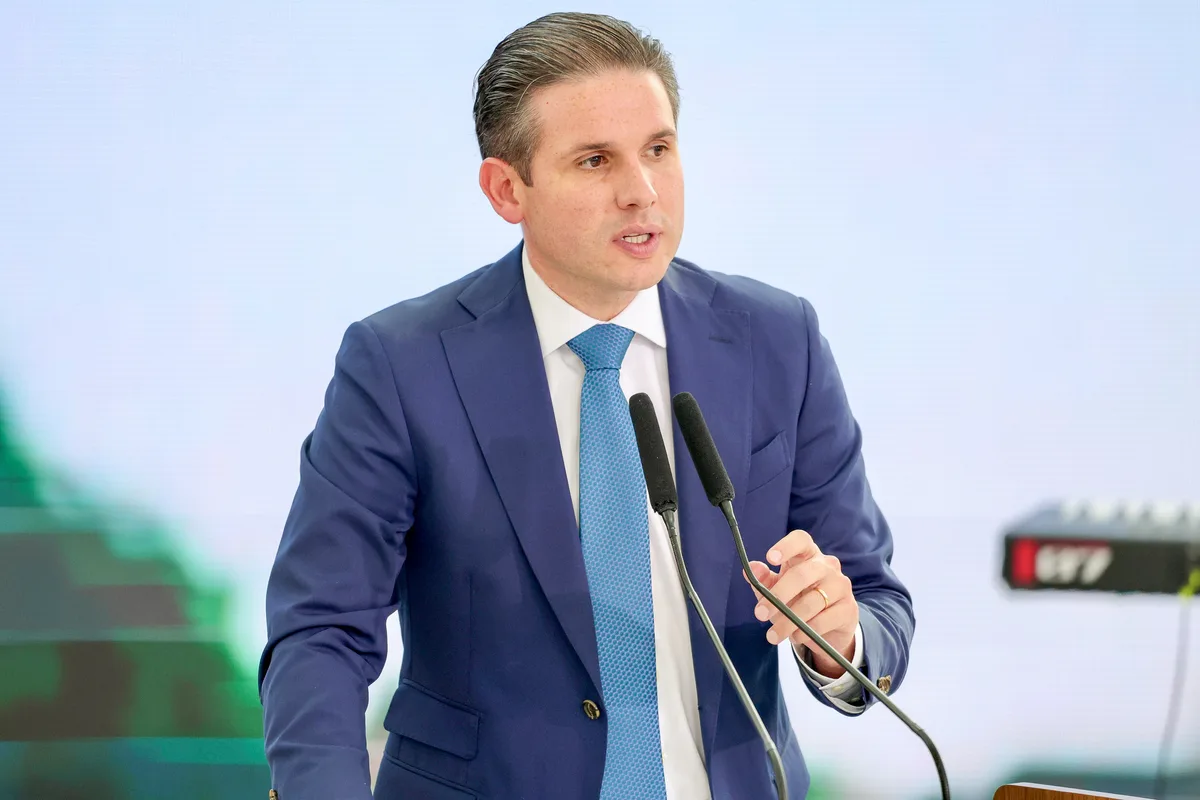 Câmara vai antecipar fim da escala 6×1 para terceirizados, diz Motta