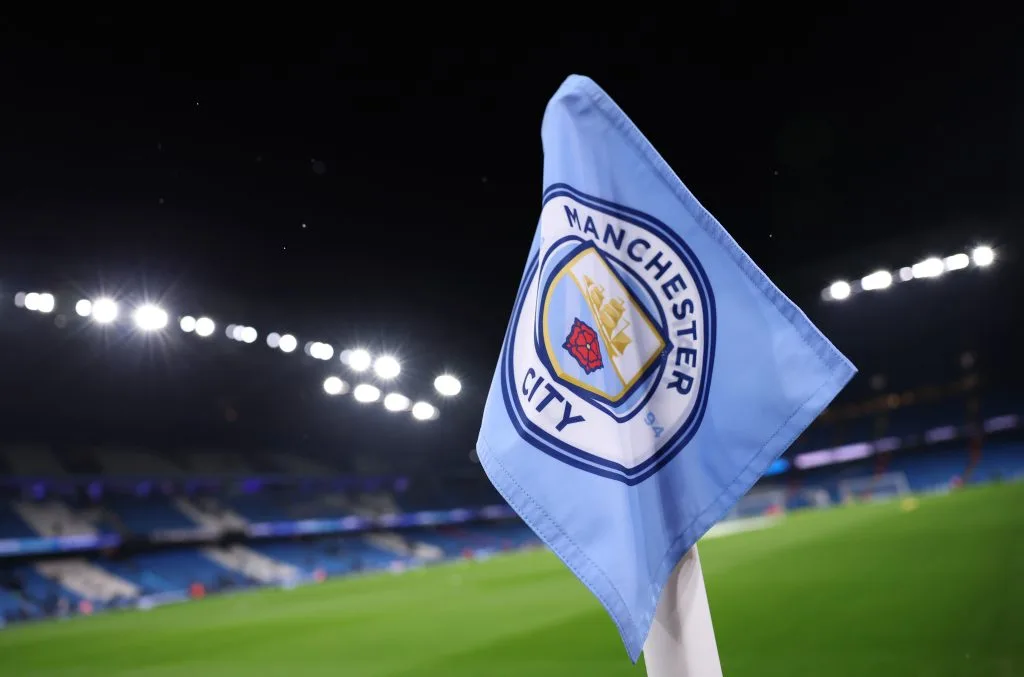 Maresca rebate críticas após comemoração por vitória do City contra o Liverpool