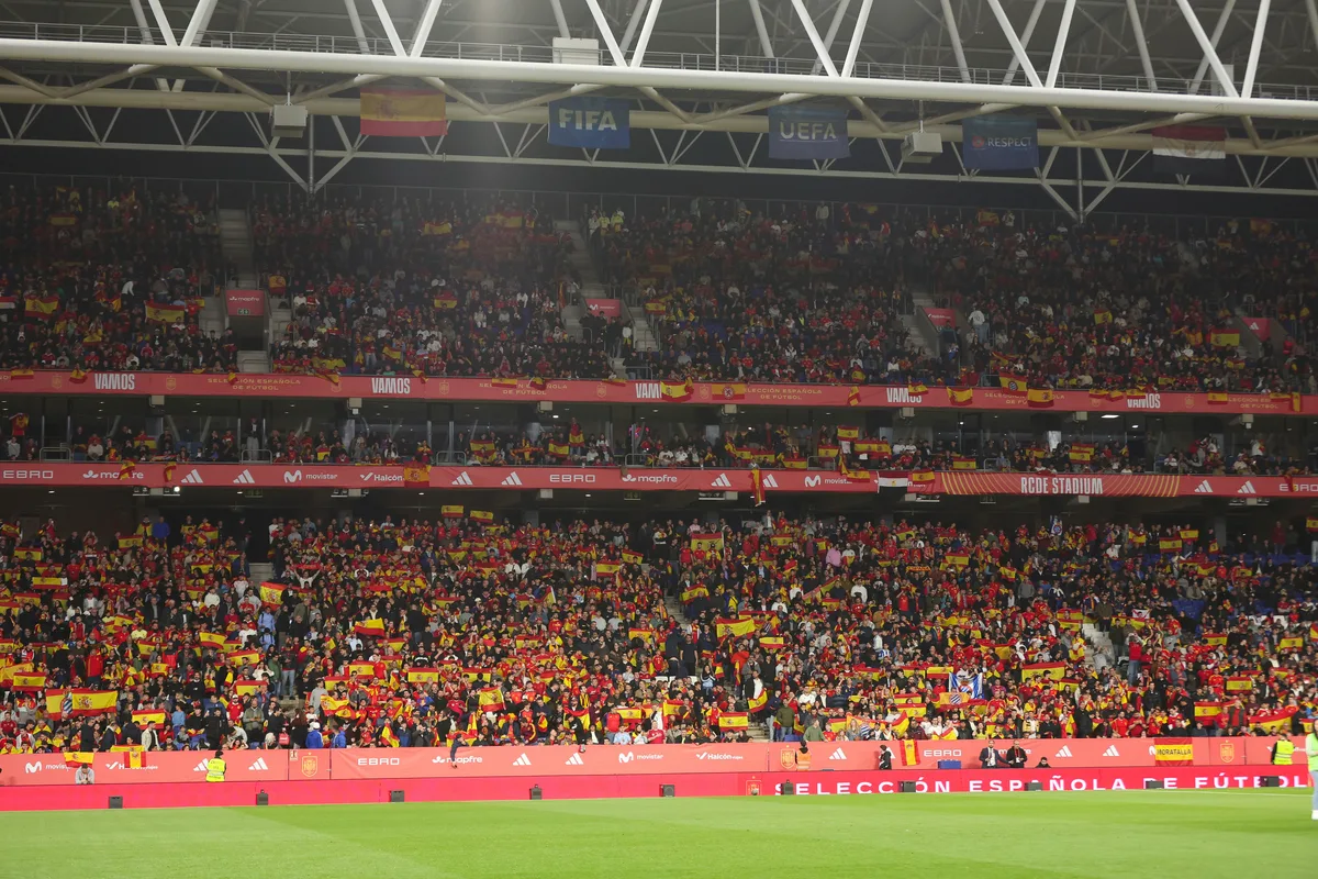 La FIFA sanciona a España por cánticos racistas contra Egipto