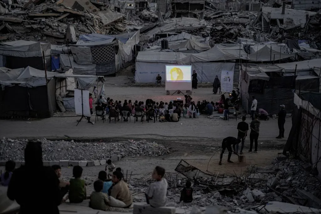 Rei Leão, Ratatouille: Conheça projeto de Gaza que leva cinema às crianças
