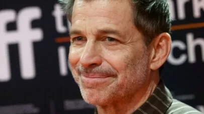 Novo filme de Zack Snyder é detonado após estreia em Toronto: ‘Grotesco e entediante’