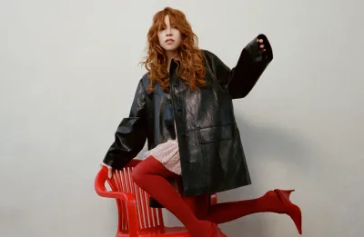 Carly Rae Jepsen lança versão deluxe de “Day and Night” com oito faixas inéditas