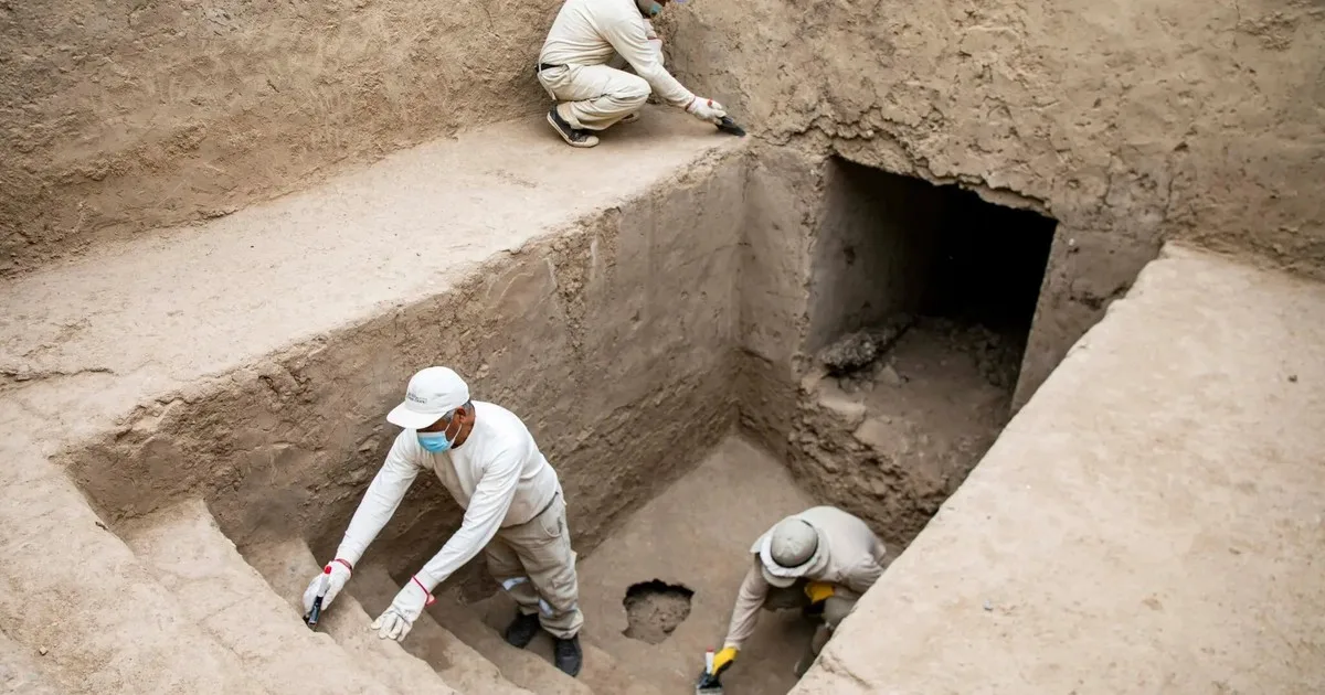 ‘El descubrimiento de la década’: hallan tumbas antiguas intactas en Perú