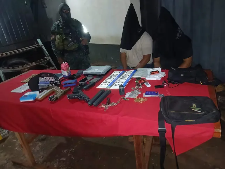 Dupla é presa com 2,1 toneladas de maconha na fronteira com Paraguai