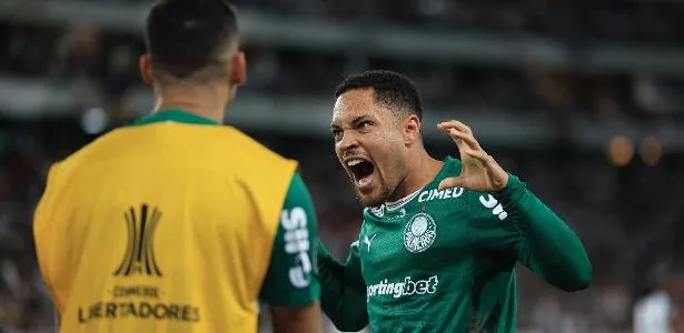 Vitor Roque diz que começou no banco para dar gás ao Palmeiras na altitude