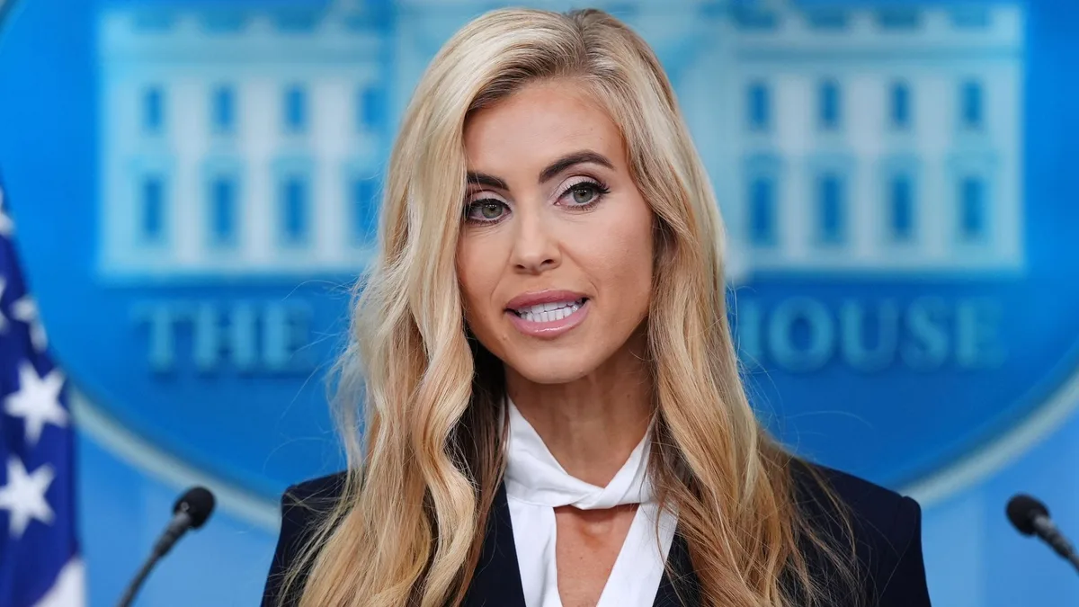 Under-fire White House spokesperson leaves after a week