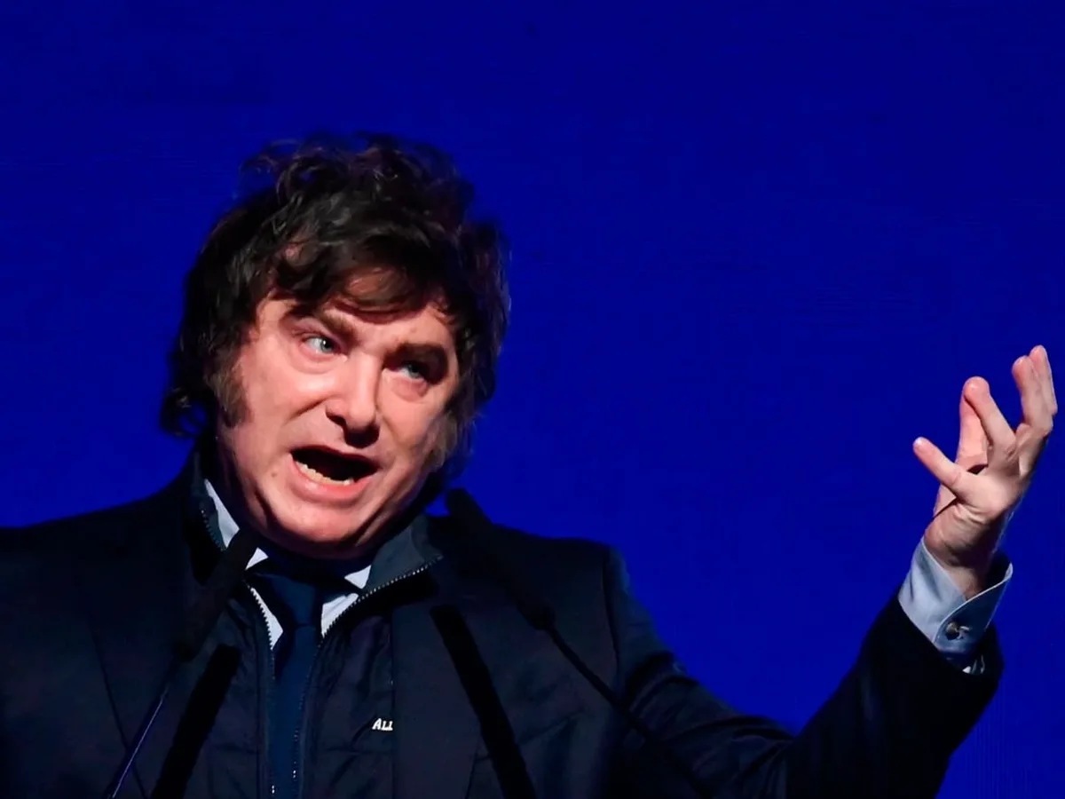 Javier Milei y el dólar: “Si nos vienen a correr, tenemos con qué enfrentarlos”