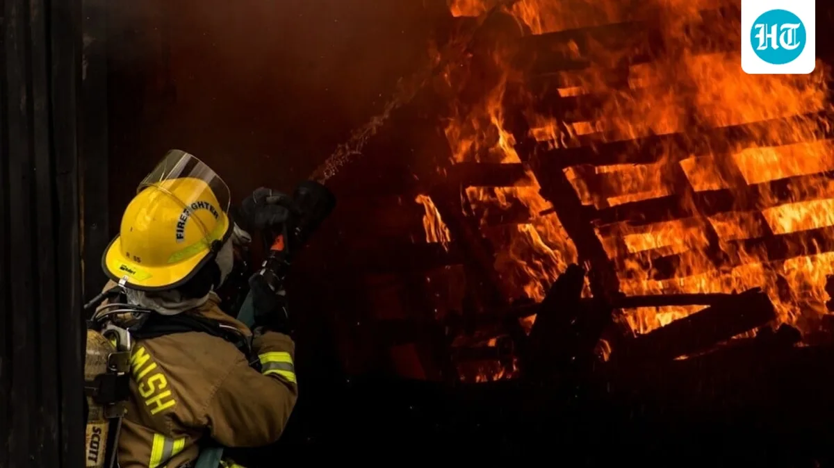 San Diego fire update: Videos emerge as smoke seen across El Cajon, La Mesa, Santee, East Valley and Lakeside