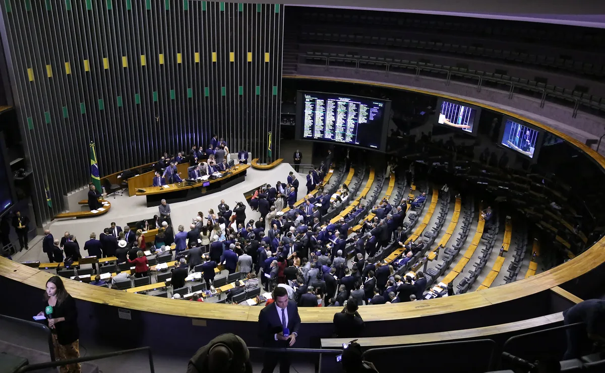 Concurso com salário de R$ 32 mil abre inscrições nesta quinta