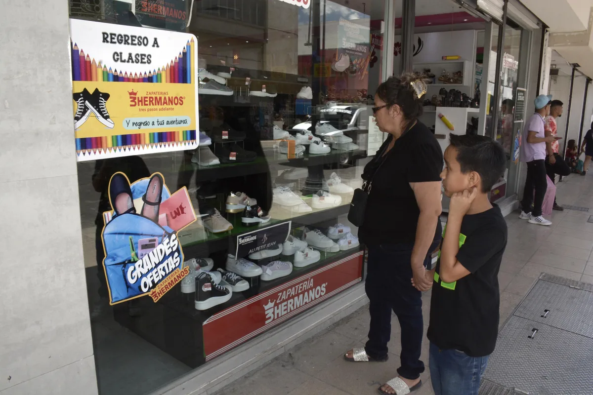 Aumenta 13.8% gasto de regreso a clases según comerciantes de México
