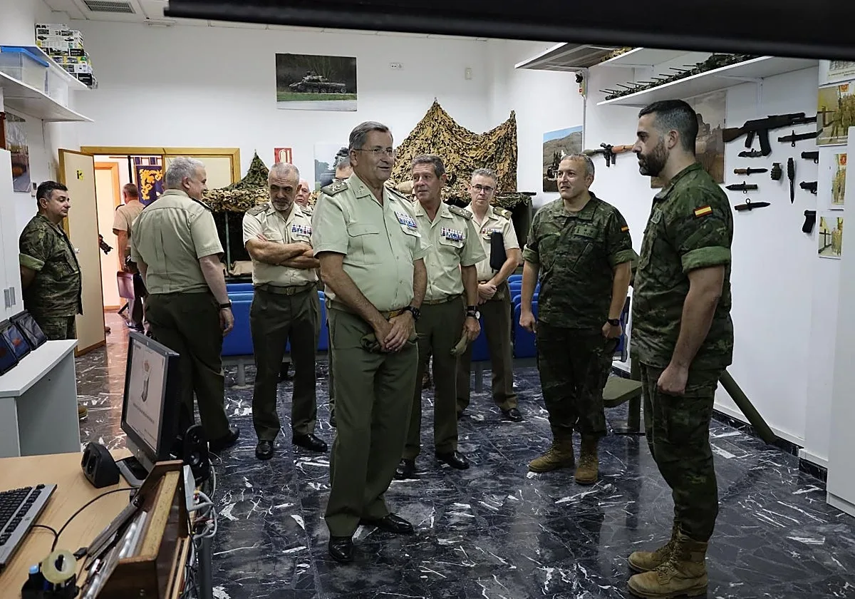 El jefe del Ejército visita Melilla en plena tensión con Marruecos