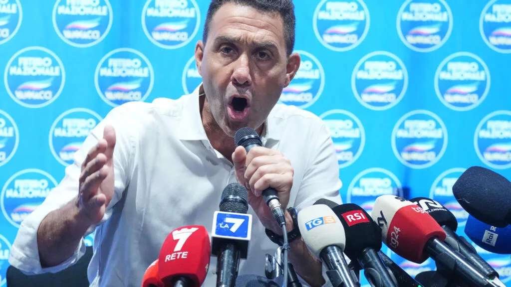 En Italie, Roberto Vannacci prône l'héritage fasciste du «patriarcat méditerranéen»