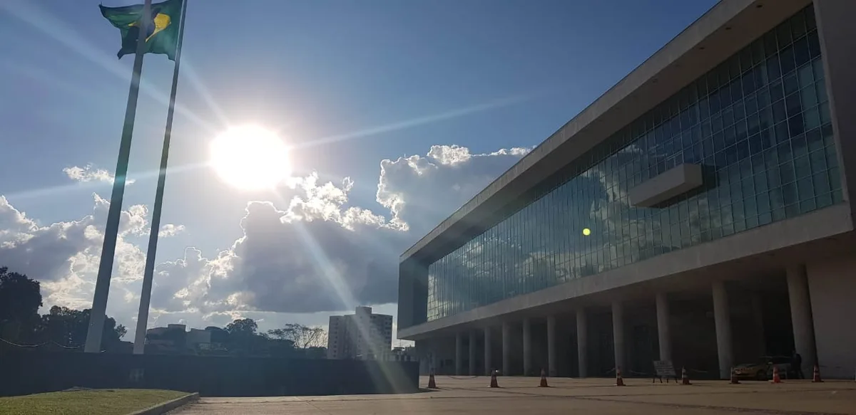 Candidatos ao governo do Paraná cumprem agendas de campanha