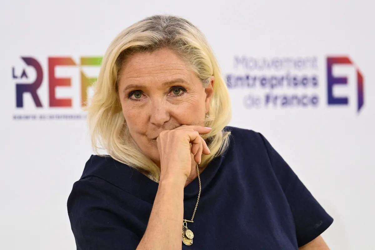 Sondage présidentielle : Glucksmann progresse, Mélenchon régresse, le Pen en tête