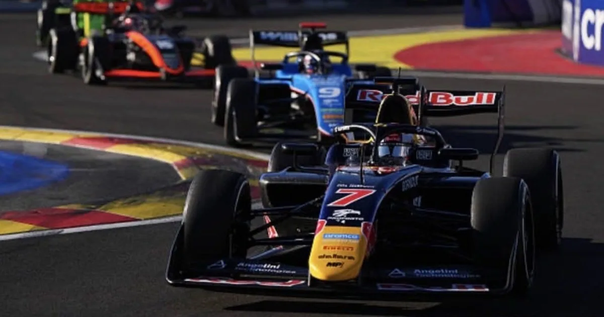 Colnaghi cerró su año en la F3 con un 5° puesto; Varrone, lejos en la carrera principal de la F2