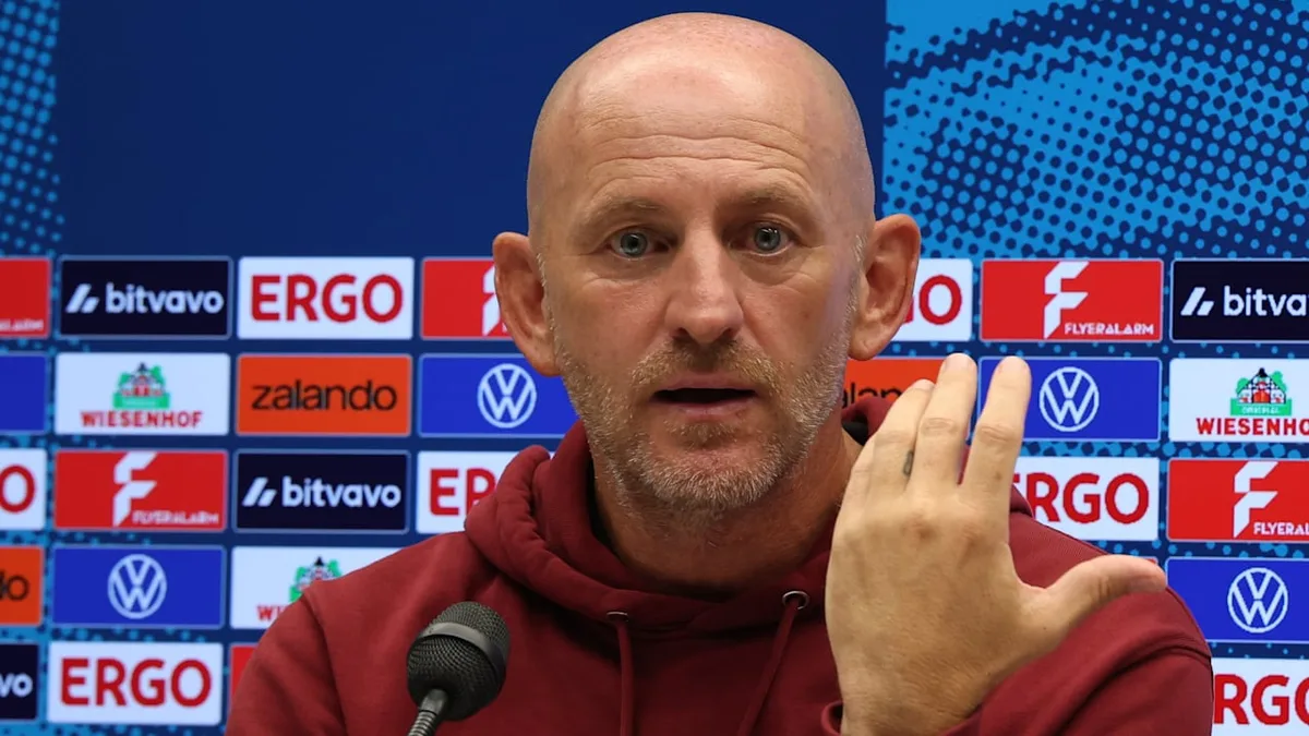 Pressekonferenz nach Skandal-Derby - Lieberknecht darf nicht über Kabinen-Chaos reden