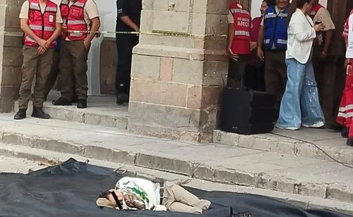 Conmemoran a Niños Héroes lanzando a menor desde balcón de presidencia de Ameca, Jalisco; Secretaría de Educación no se ha pronunciado