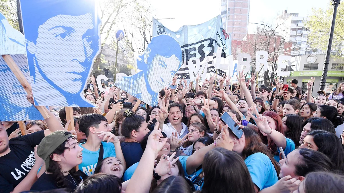 El pedido de transporte para “La Noche de los Lápices” reavivó la interna entre Kicillof y el kirchnerismo