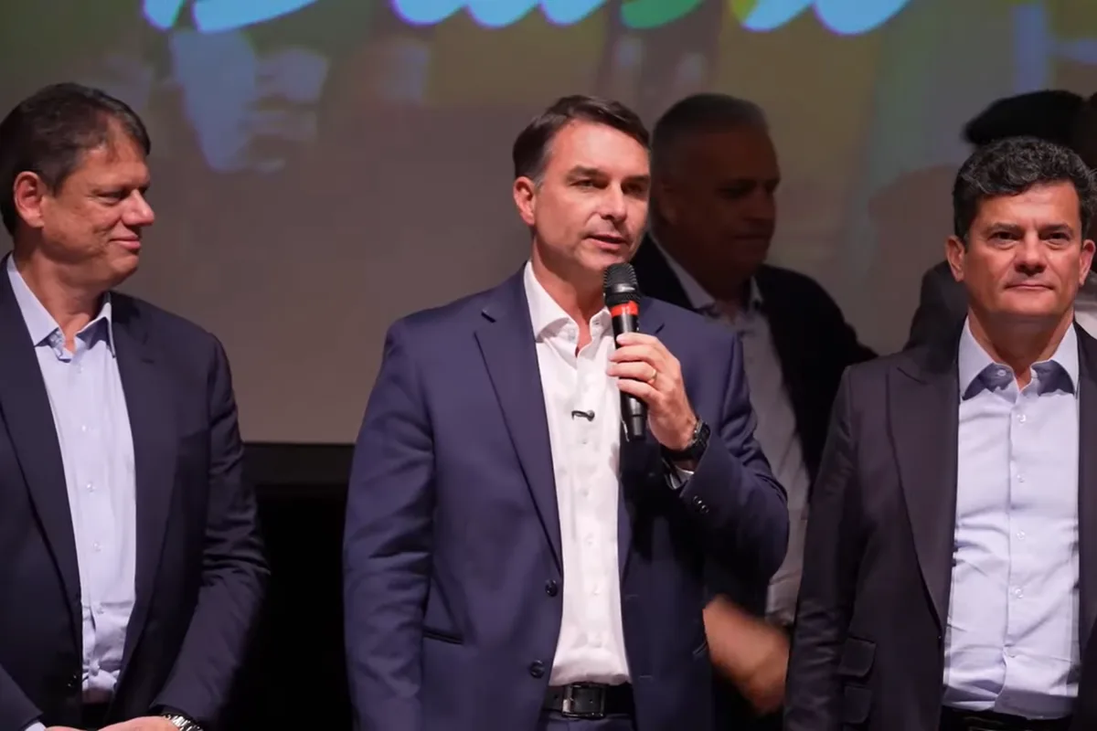 Maioria dos diretórios do MDB adere a Flávio; partido deve oficializar apoio na terça