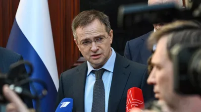 Мединский — о возможности возобновления переговоров в Турции: время покажет