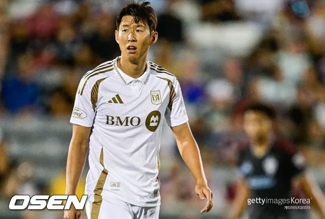 손흥민의 골 시계, 전반엔 움직이지 않았다...왼발 슈팅은 수비에 막혀 LAFC-DC 0-0