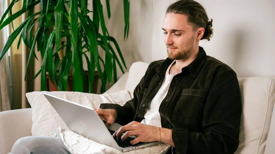 Stiftung Warentest: Test: Lohnen sich kostenpflichtige E-Mail-Anbieter?