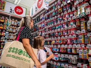 TÉMOIGNAGE. On a demandé aux IA… de faire nos courses pour la rentrée scolaire