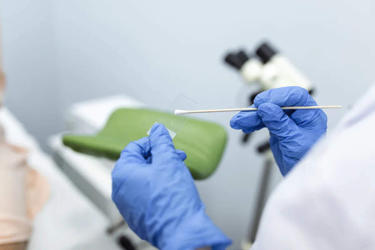 Planos de saúde terão de cobrir DIU hormonal para mulheres com endometriose: confira regras