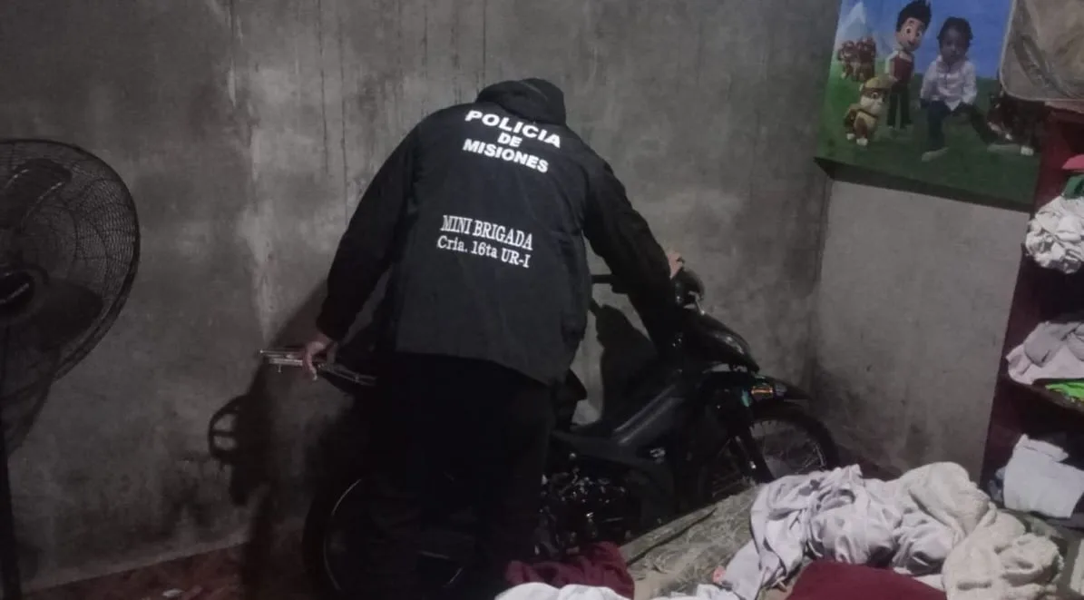 Robaban motos y las mostraban en redes sociales: los detenidos tienen 15, 17 y 19 años