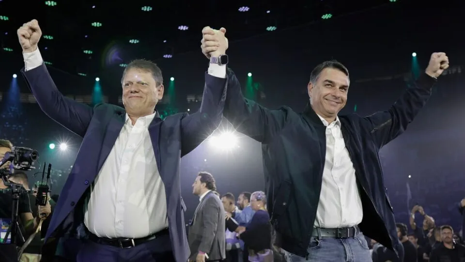 Flávio reafirma compromisso com o fim da reeleição para reforçar a votação e alianças