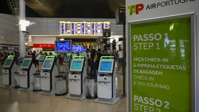 Lisboa. PSP apreende 20 quilos de droga escondida em panelas no aeroporto