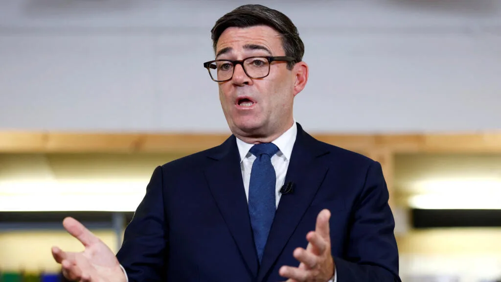 Le Premier ministre britannique Andy Burnham promet plus de pouvoirs à l’Écosse