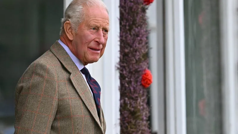 Le roi Charles III va réunir les géants du secteur lors d’un sommet pour établir les "principes partagés" d’une IA qui "respecte la dignité humaine et contribue à l'épanouissement des personnes et de la planète"