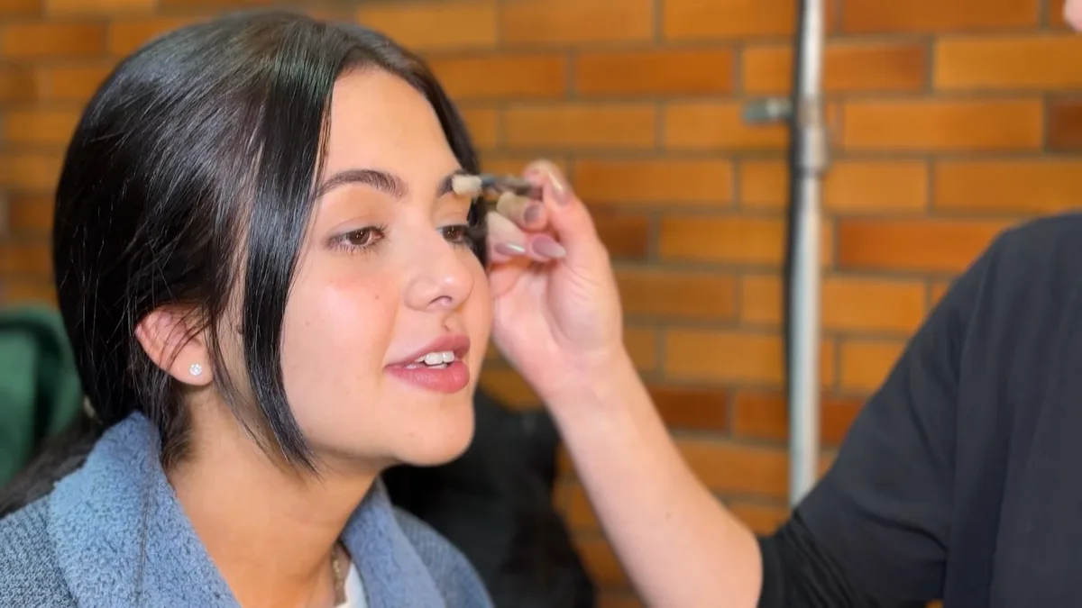 Klara Castanho mostra transformação para viver Maiara em filme sobre Marília Mendonça; veja fotos