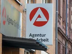 Rund 38 Prozent davon Ausländer: 1,4 Millionen Arbeitslose beziehen seit fünf Jahren Grundsicherung