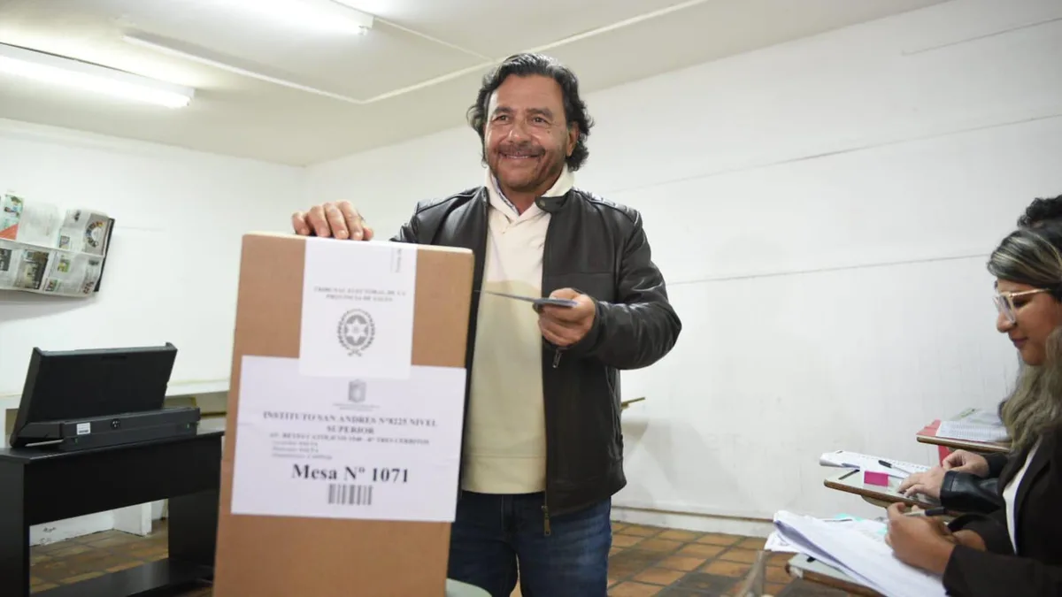 Sáenz proyecta un nuevo mandato en Salta pero coquetea con transformarse en un actor nacional