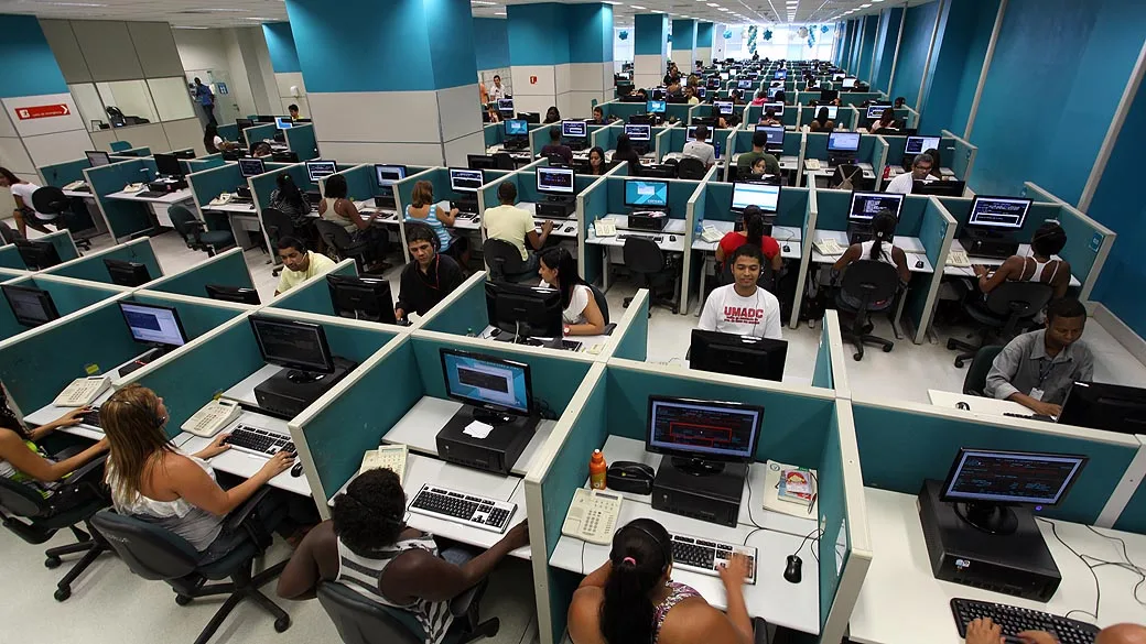 Estudo analisa o que as pessoas sentem ao ligar para planos de saúde