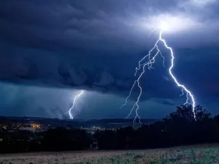 Orages : la Corse placée en vigilance orange, 20 départements en alerte