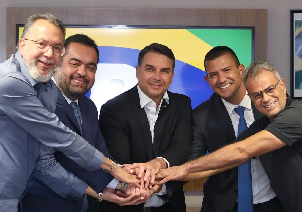 Como Ruas pretende se desvincular de Castro na luta contra Paes e Garotinho pelo governo do Rio