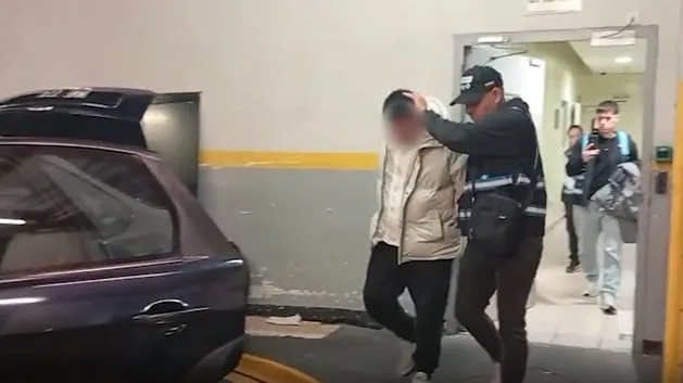 Robaron US$200 mil con el “cuento del tío” y los detuvieron: habían comprado autos de lujo y un departamento