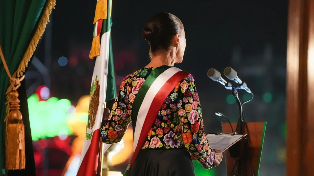 Vestido que usó Claudia Sheinbaum en el Grito de Independencia 2026: quién lo diseñó y cuál es su significado