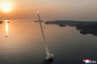 Coreia do Norte lança míssil antes de exercícios da Coreia do Sul com EUA