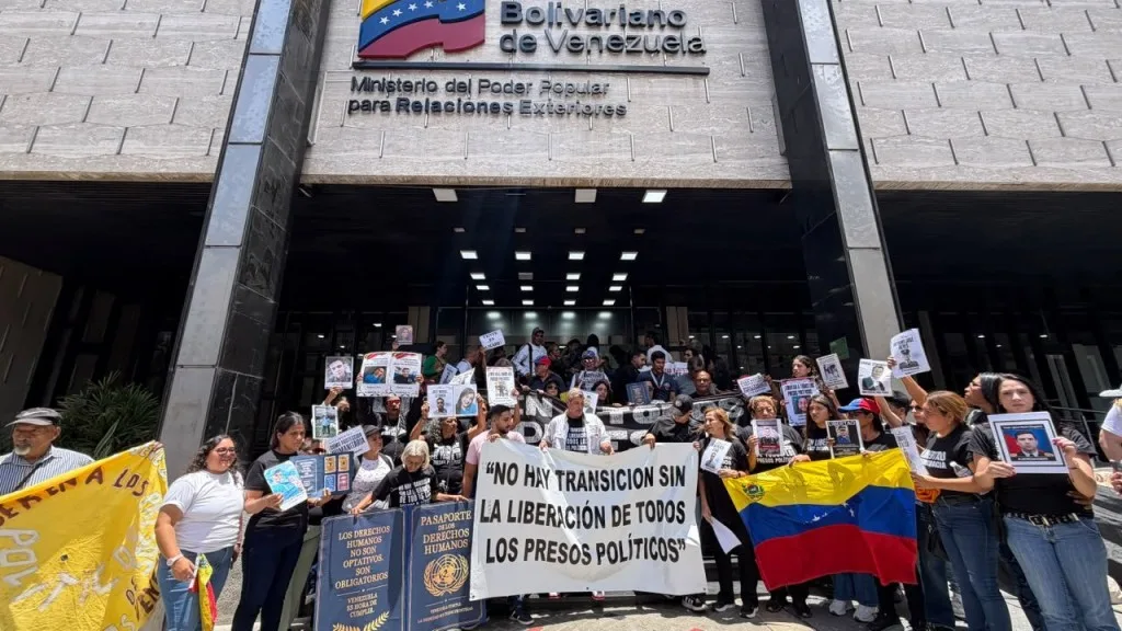 Clippve exige incluir a presos políticos en diálogo y solicita encuentro con Rodríguez y Figuera