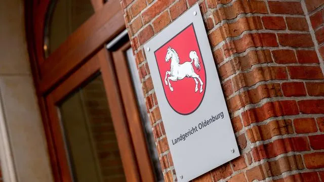 Landgericht Oldenburg: Angriff auf Polizisten - Ist der Mann krank und gefährlich?