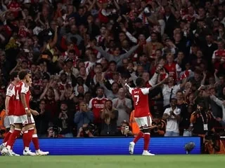 Premier League. Arsenal déroule contre le promu Coventry pour la reprise