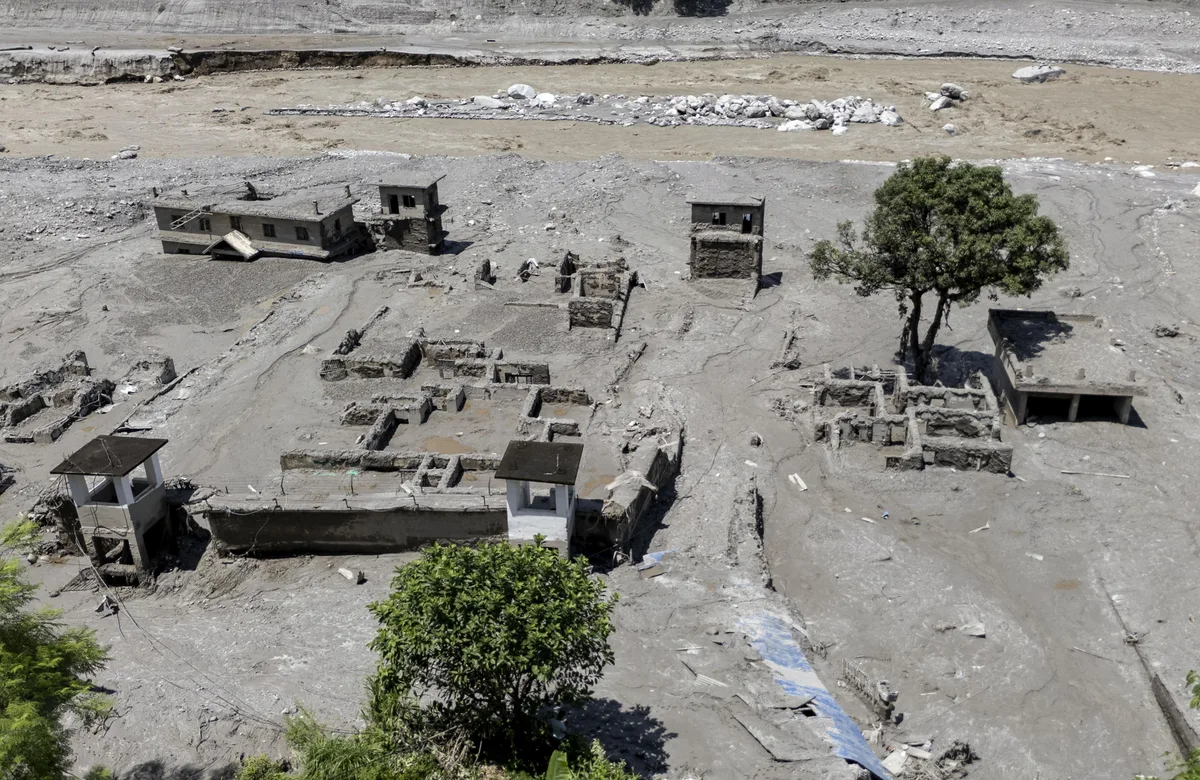 Nepal flash floods death toll crosses 1400, over 6,100 people still missing