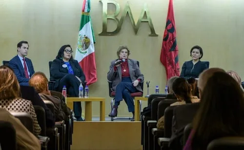 Barra de abogados presenta documental sobre reforma judicial; acusan debilitamiento de la democracia y el Estado de Derecho