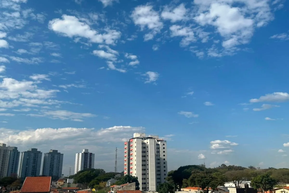 Calor e tempo seco: temperatura pode ficar até 7°C acima da média no Vale do Paraíba