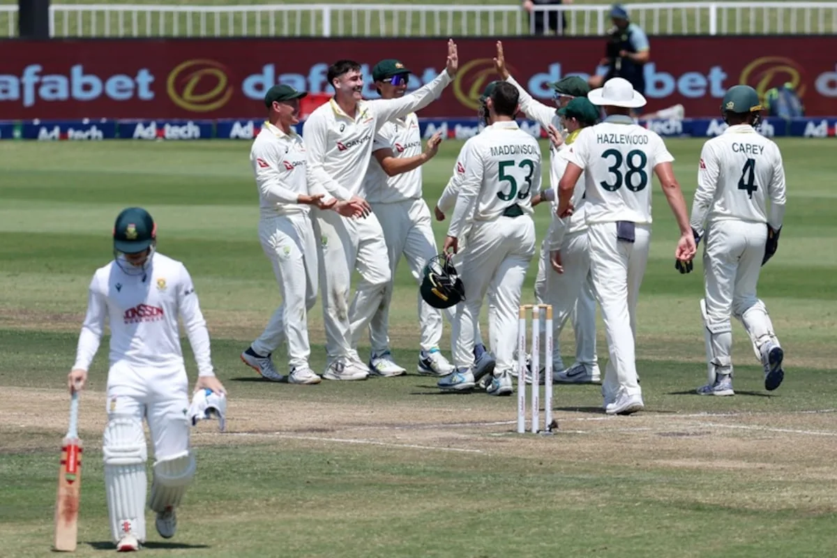 Verreynne gives wicket away — again — as Aussies within touching distance of series lead