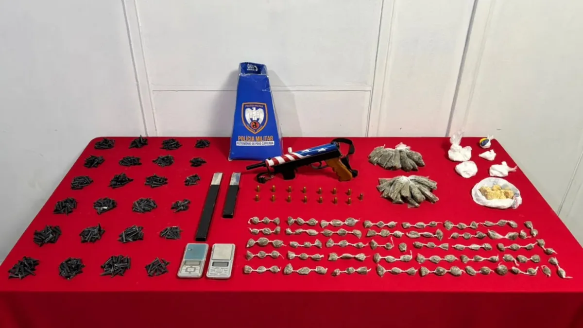 PM apreende submetralhadora e mais de 400 pinos de cocaína em Cachoeiro